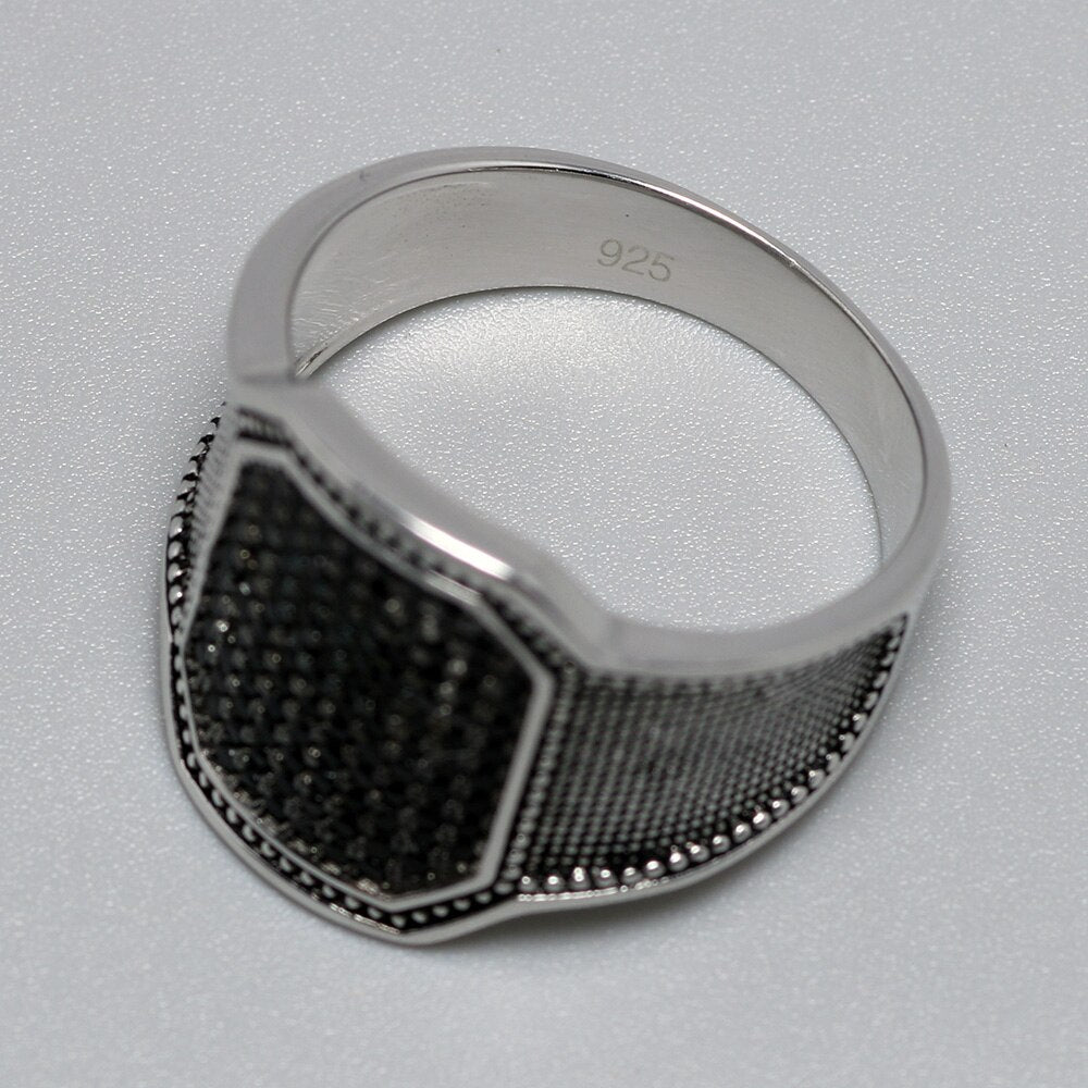 Curved Onyx Stinger 925 Ring - Rebel & Chain