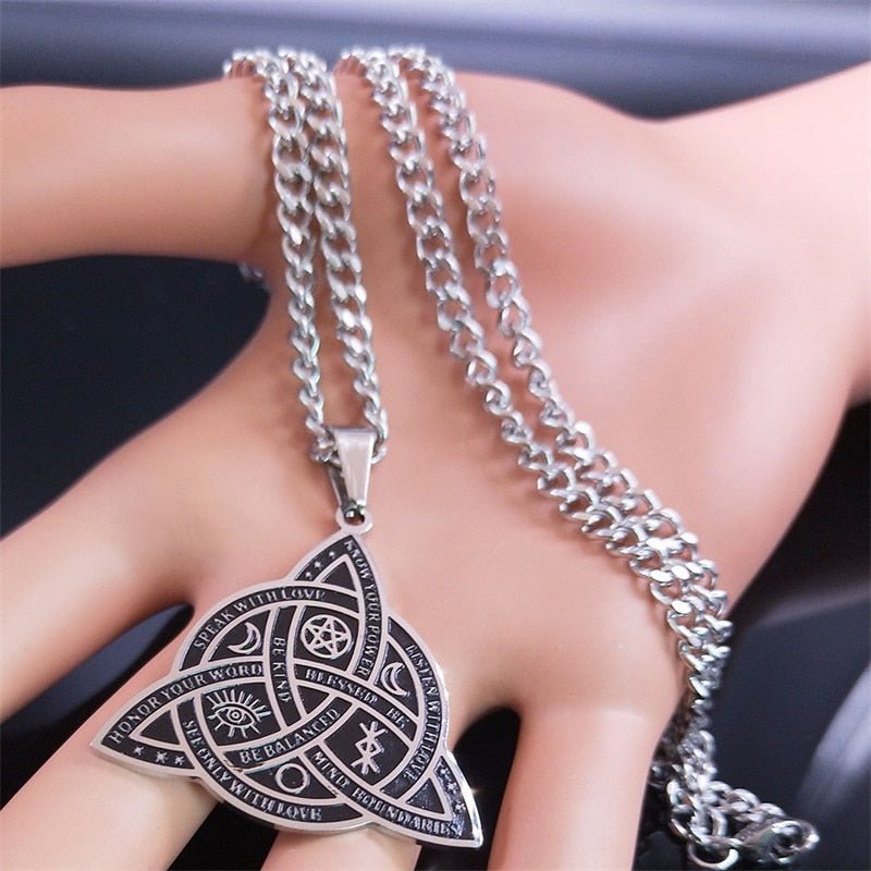 Celtic Knot - Rebel & Chain