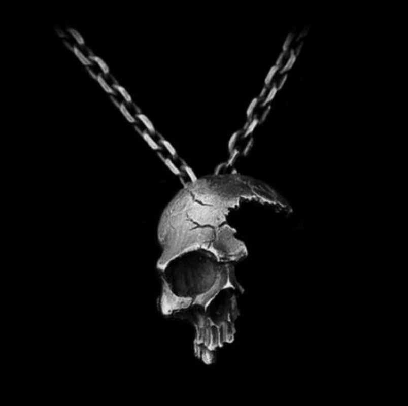 Gothic Half Skull Pendant Chain Rebel & Chain