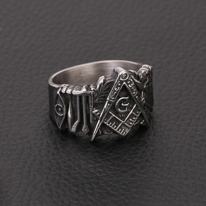 Vintage Metal Masonic Ring Rebel & Chain