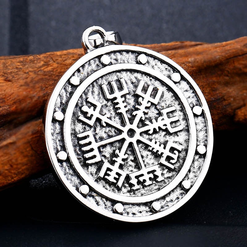 Vintage Nordic Style Casual Round Pendants Rebel & Chain