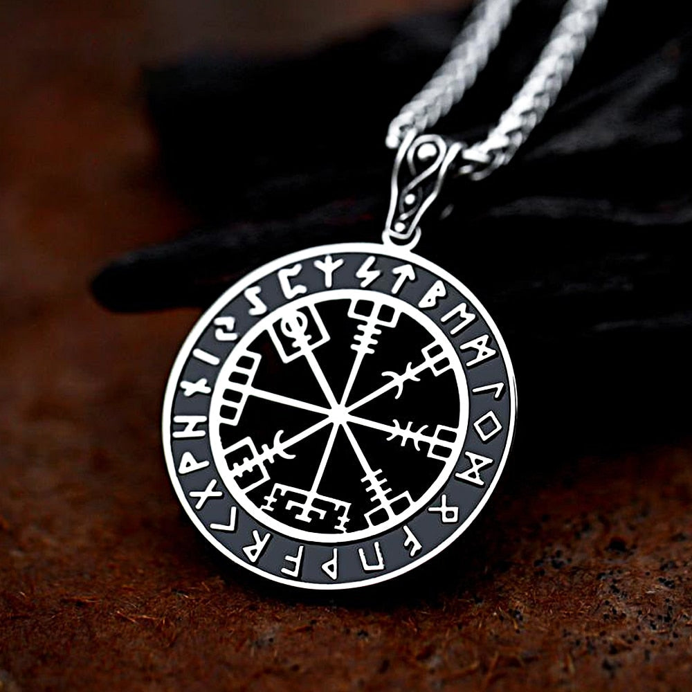 Vintage Nordic Style Casual Round Pendants Rebel & Chain